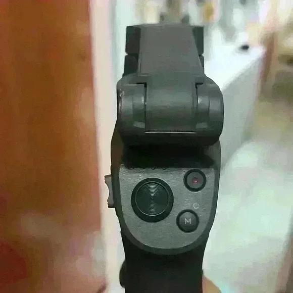 DJI OSMO SMARTPHONE STABILIZER GIMBAL - Picture 1 of 4